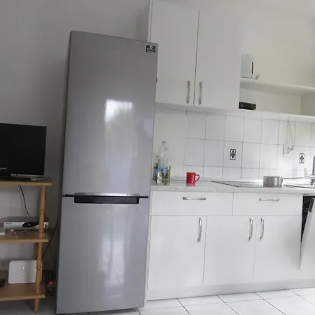 Modra Kuca Apartmán Mandre