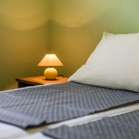 Modra Kuca Apartmán Mandre