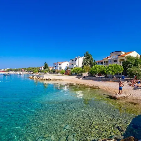 Modra Kuca Apartman Mandre