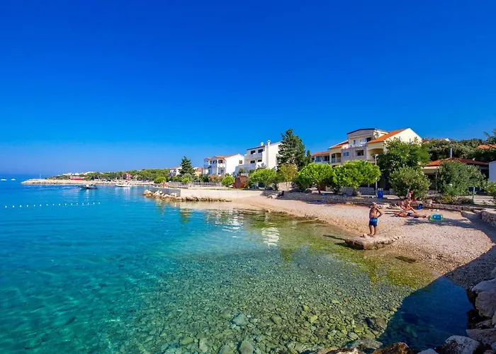 Modra Kuca Апартаменты Мандре