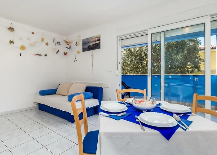 Modra Kuca * Мандре